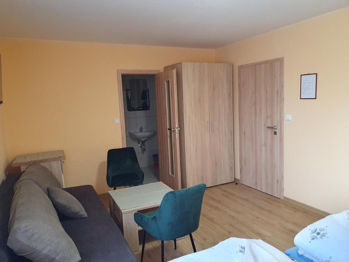 Pension Zeleny Strom Mikulov Buitenkant foto