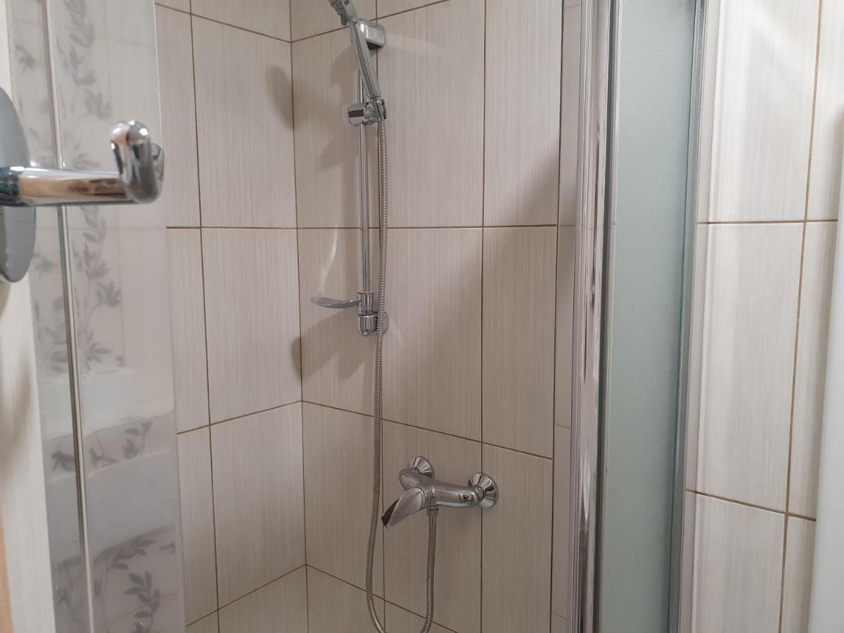 Pension Zeleny Strom Mikulov Buitenkant foto