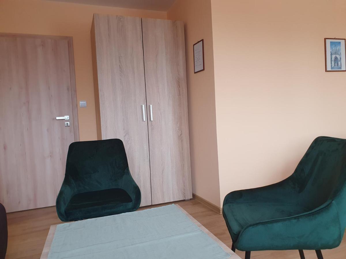 Pension Zeleny Strom Mikulov Buitenkant foto