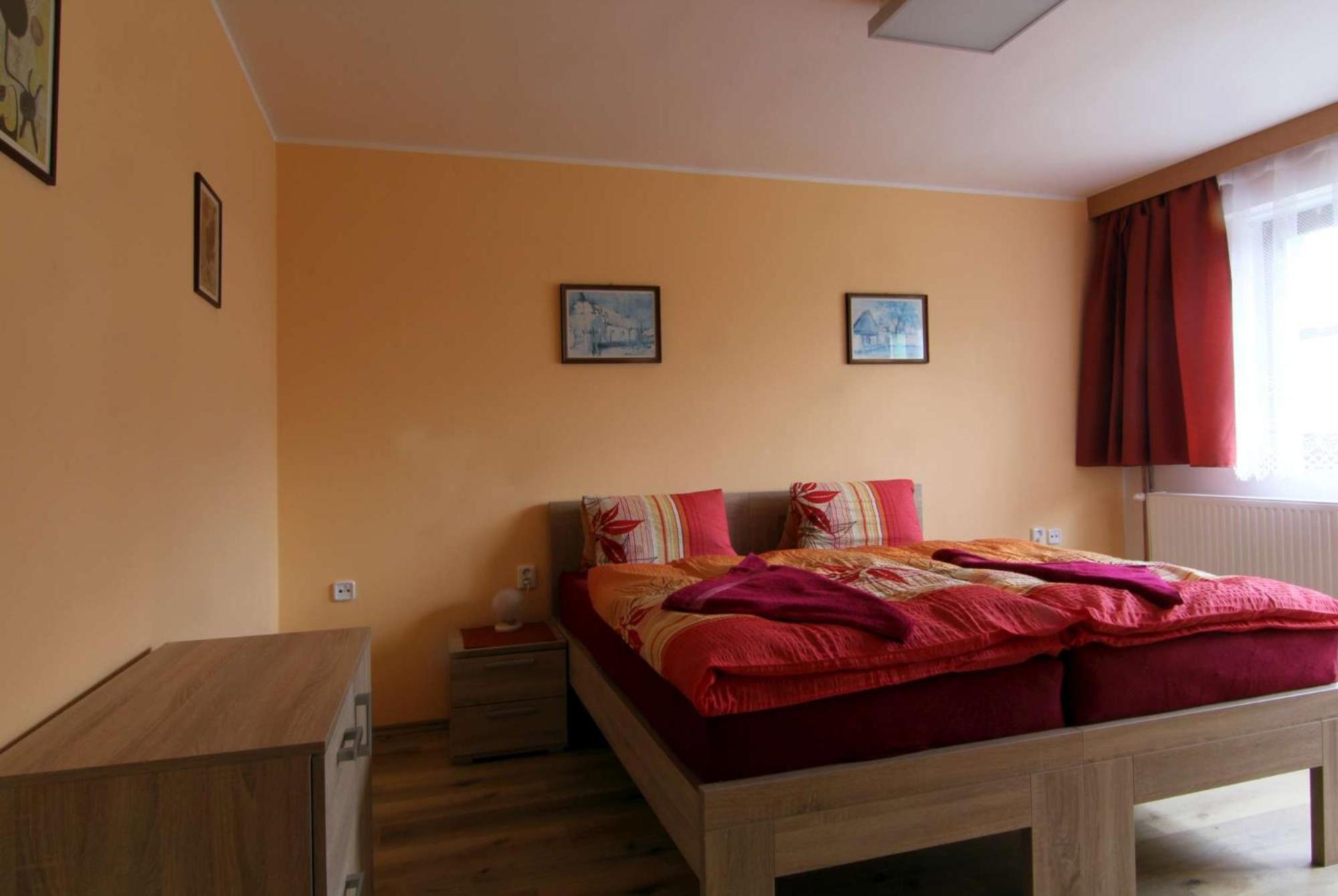 Pension Zeleny Strom Mikulov Buitenkant foto