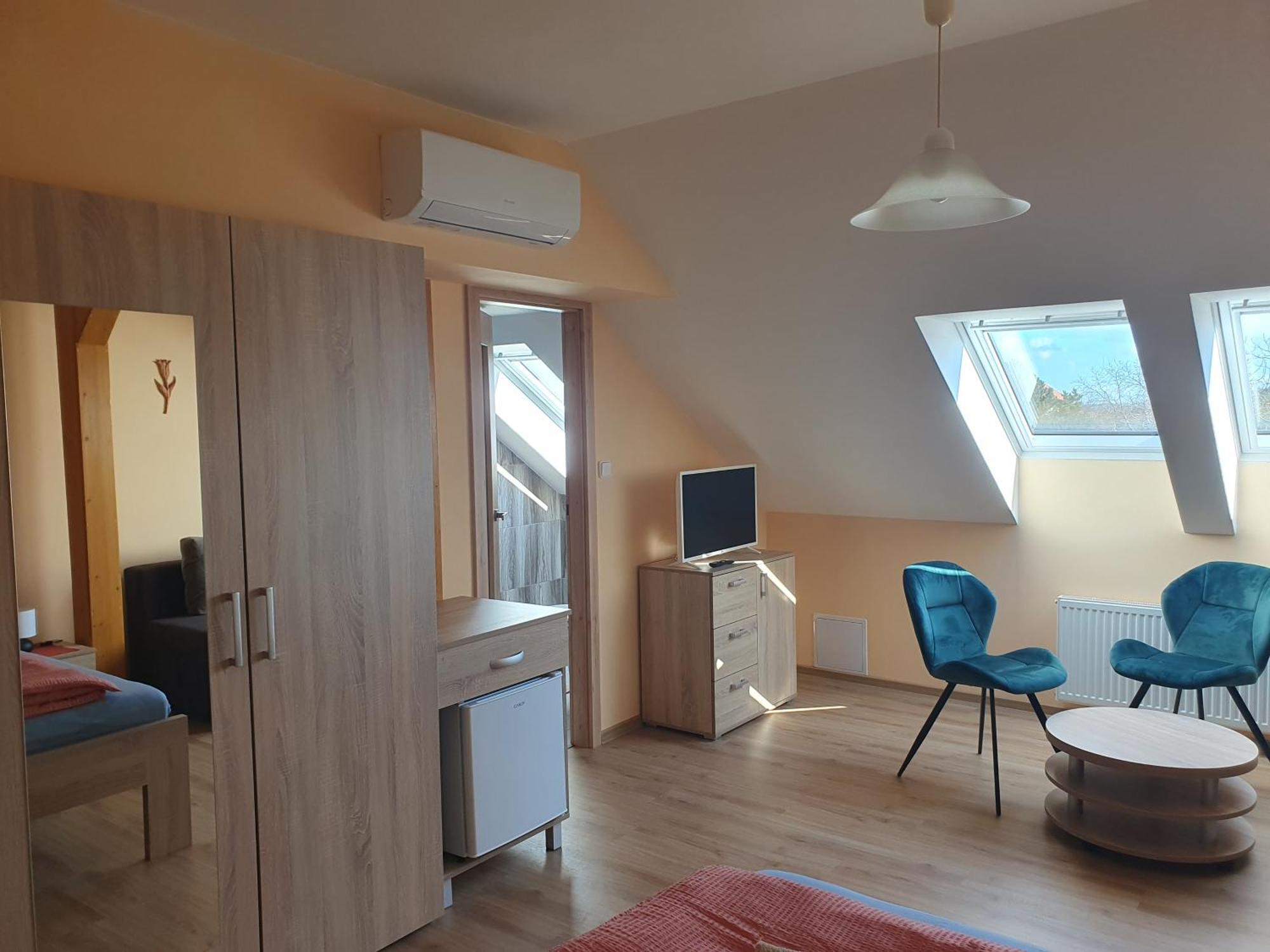 Pension Zeleny Strom Mikulov Buitenkant foto