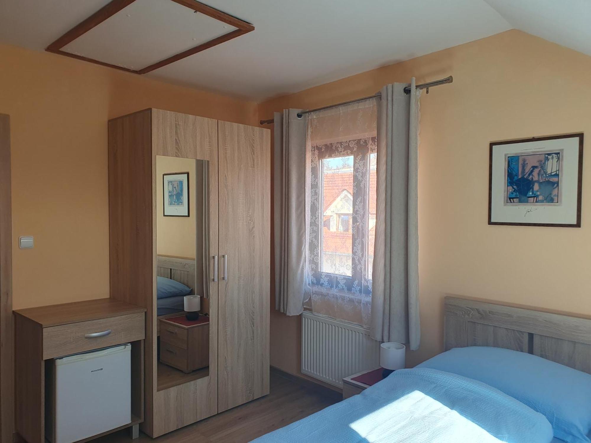 Pension Zeleny Strom Mikulov Buitenkant foto